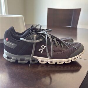 On Running Men's Black and Gray Athletic Shoes